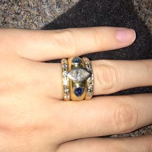 18k white gold diamond ring with sapphire